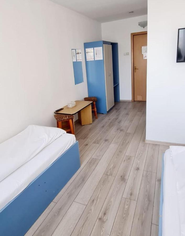 Hotel Victoria Iasi Esterno foto