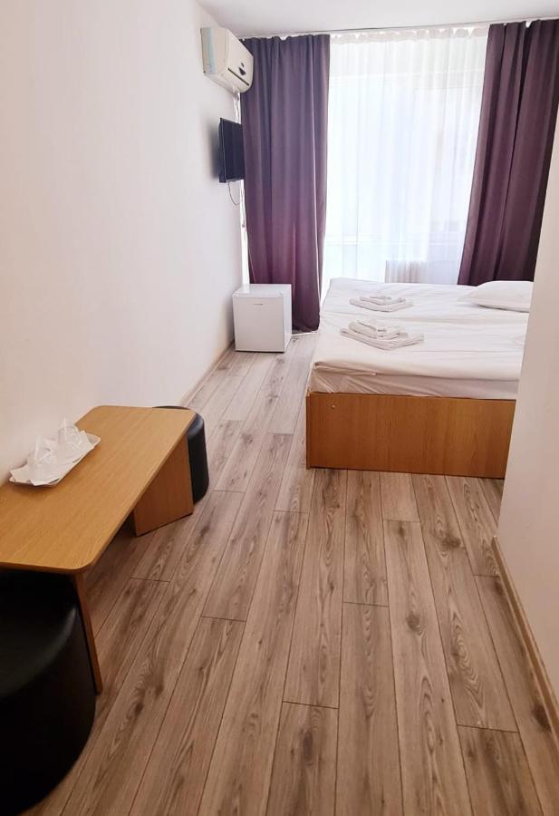 Hotel Victoria Iasi Esterno foto