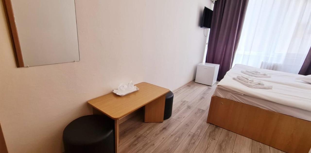 Hotel Victoria Iasi Esterno foto