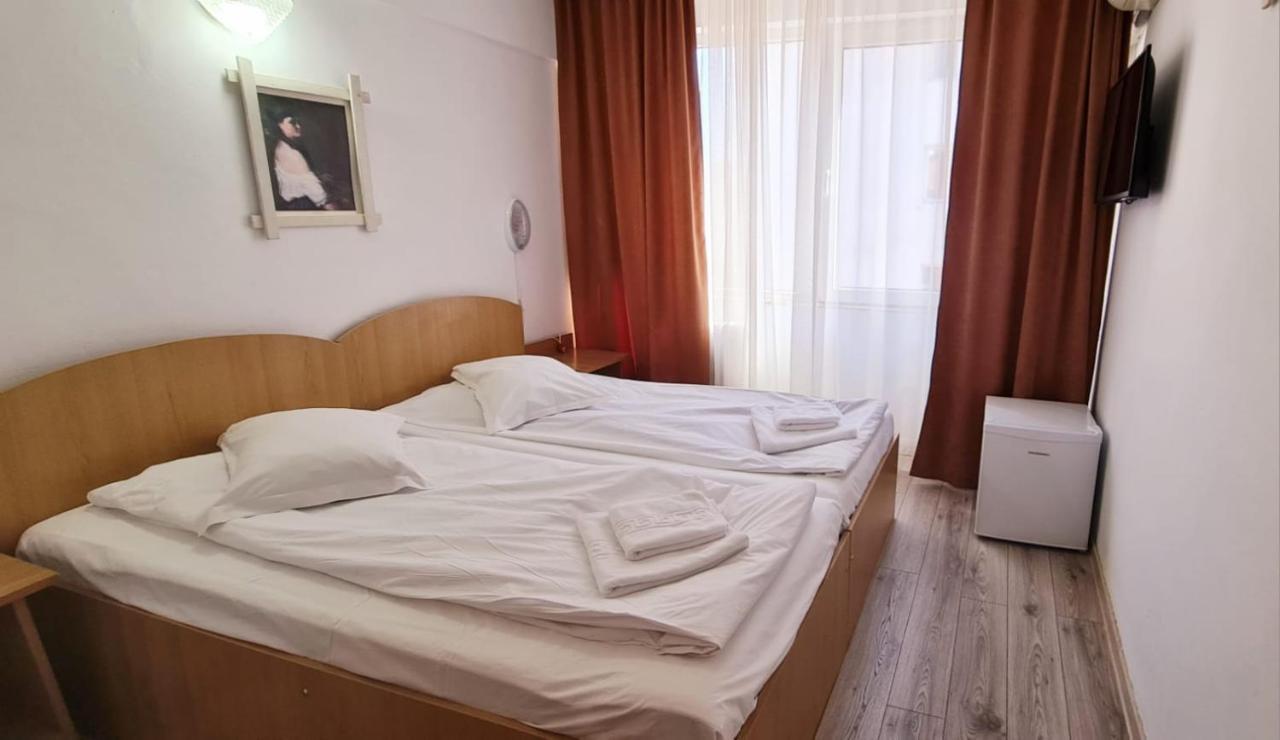 Hotel Victoria Iasi Esterno foto
