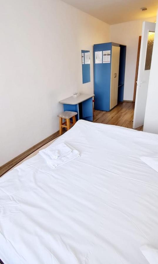Hotel Victoria Iasi Esterno foto
