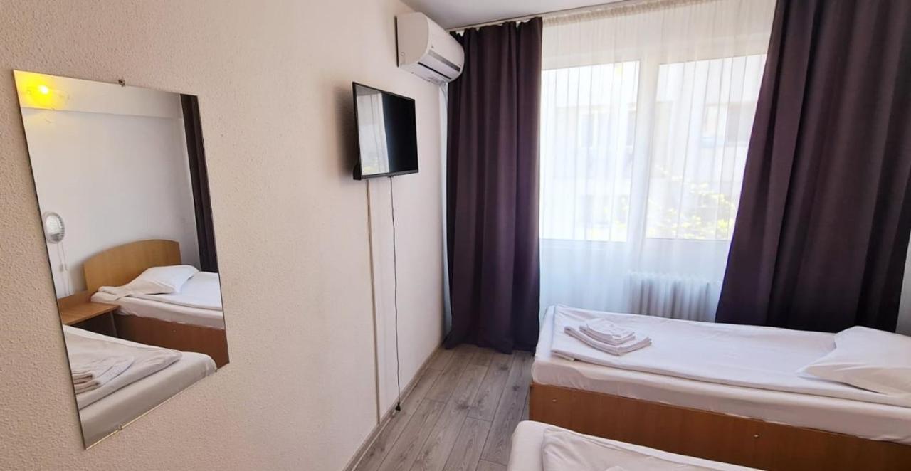 Hotel Victoria Iasi Esterno foto